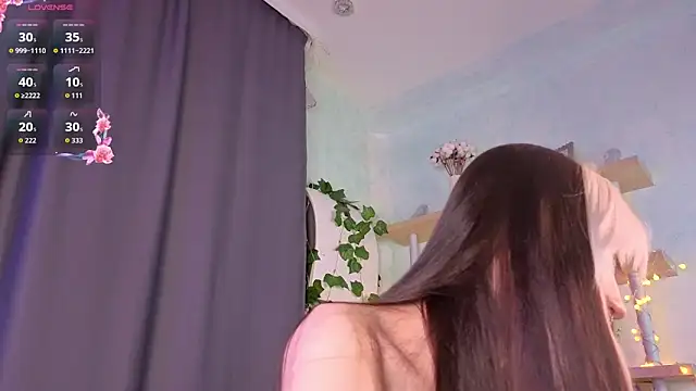 Онлайн чат XXX TristaRoht