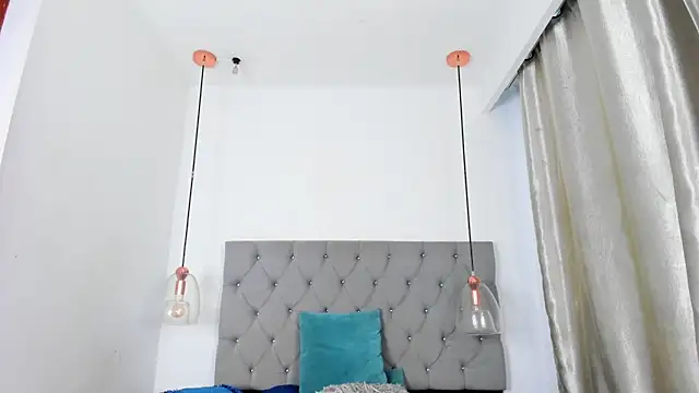 your_d0ll1 Webcam Show