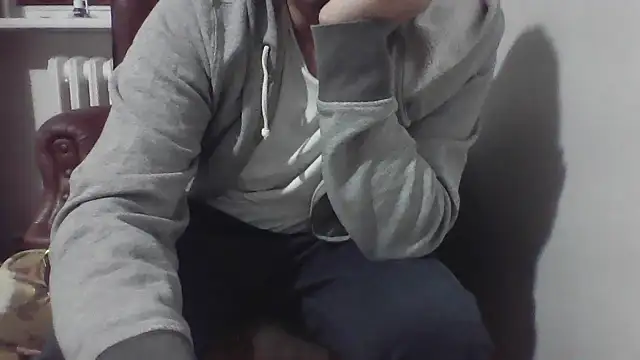 Pertunjukan Kamera Web YakisikliSikici