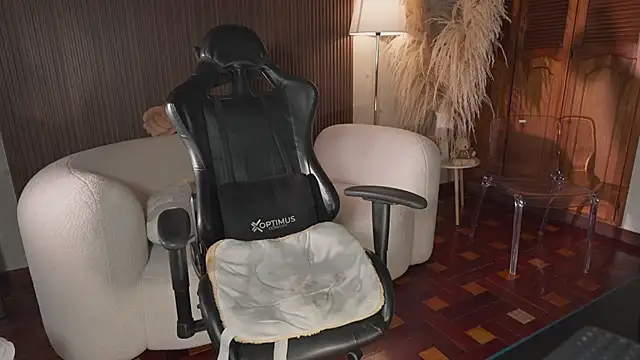 KateOwens Adlı Modelin Canlı XXX Sohbeti