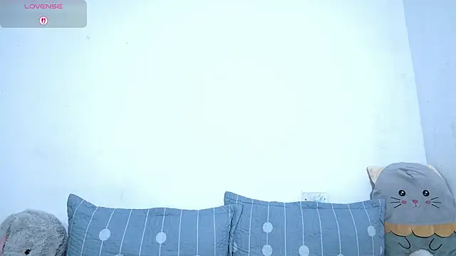 แชท XXX สดของ petite_paola