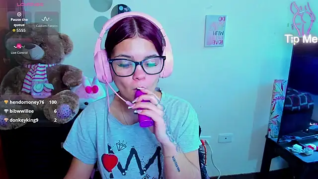 แชท XXX สดของ Ema__Luna