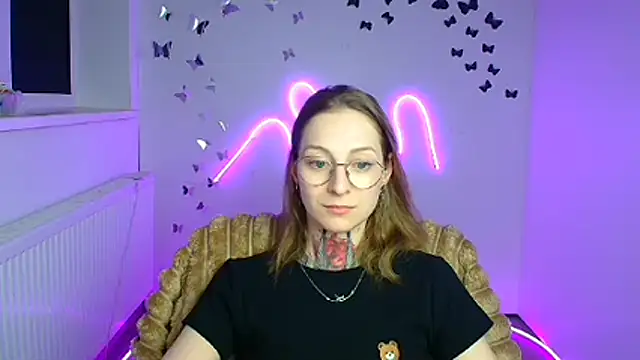 Chat +18 de Esmi_Winter ao vivo