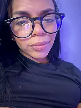 Czat XXX na żywo – Charly_