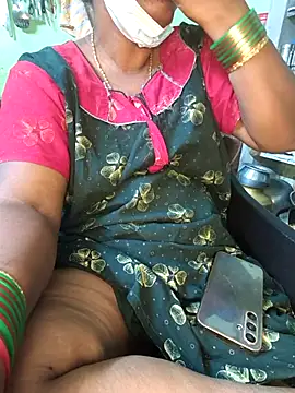 Tamilselviroja-'s Live XXX Chat