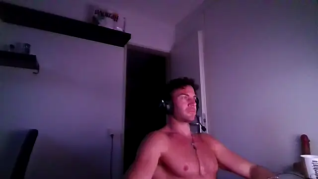 alpha-hunk Live XXX Chat
