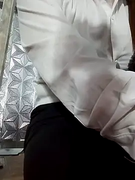 nat-triのライブXXXチャット