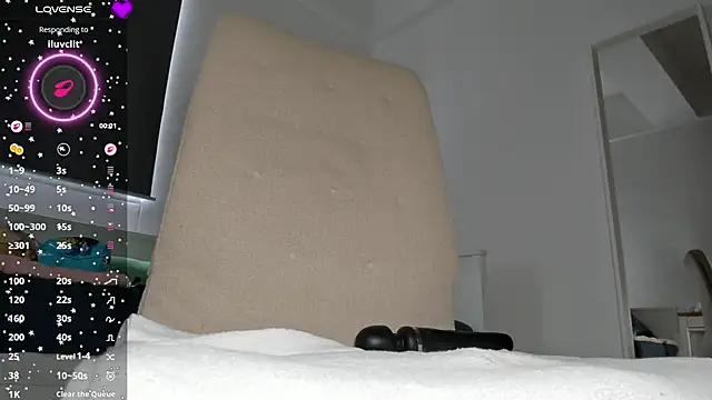 Chat +18 de laura-hills18 ao vivo