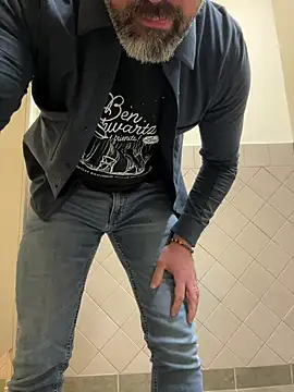 plaintreebull's Webcam Show