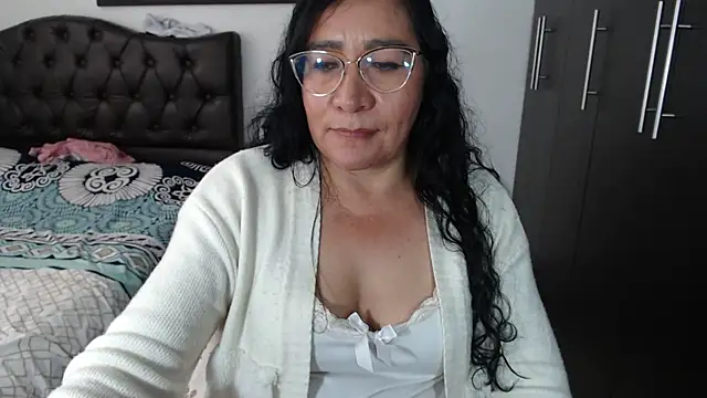 Chat +18 de Grace_mature_milf ao vivo