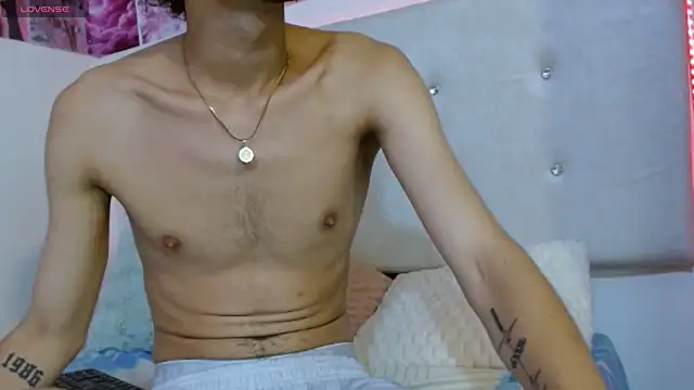 golden_raiden_12 webcam show