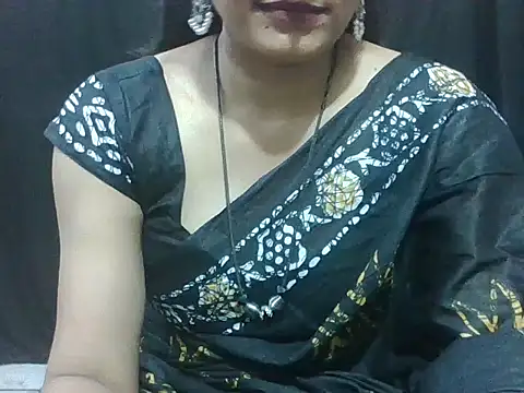 Thilothama_Vaishu Show in webcam