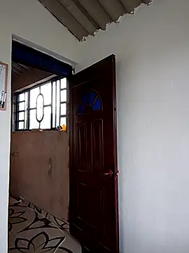 Chatroom XXX en direct de Simone_Miller