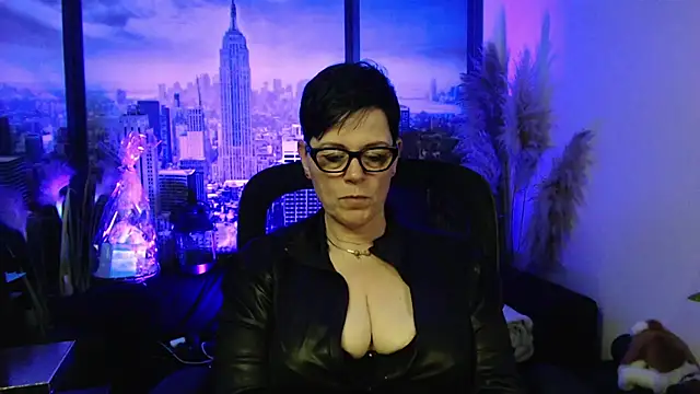 ninarandmann's Live XXX Chat