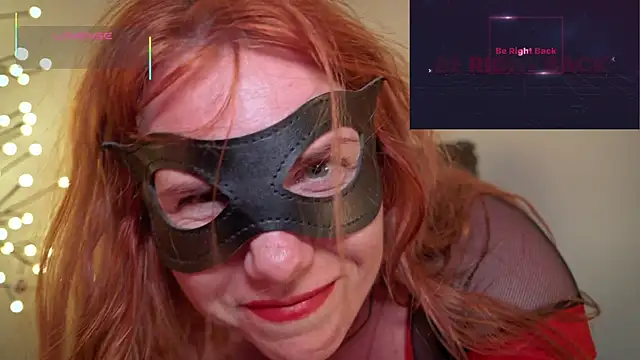 GingerAleMILF Adlı Modelin Canlı XXX Sohbeti