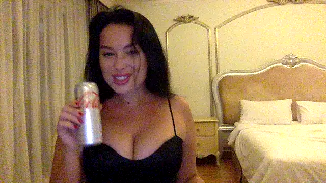 Fayronna: онлайн-секс-чат