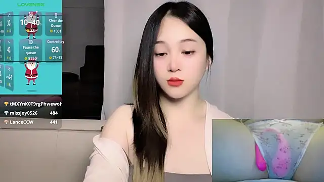 woaiqinqin Chat XXX live