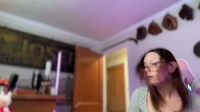 SpaceCowWhore webcam show