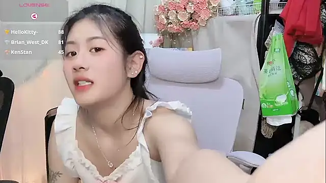 Yvonne-07 网络视讯表演