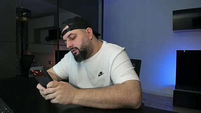 DravenPeak Chat XXX live