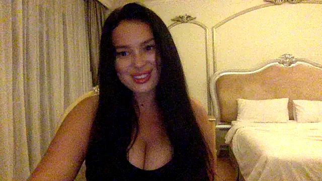 Fayronna Chat XXX live