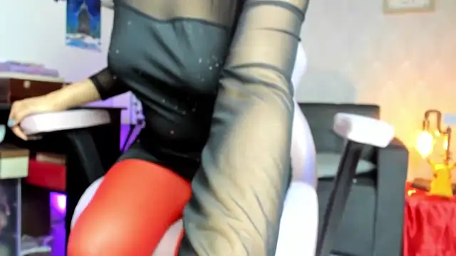 Alaia_Love77 现场XXX聊天