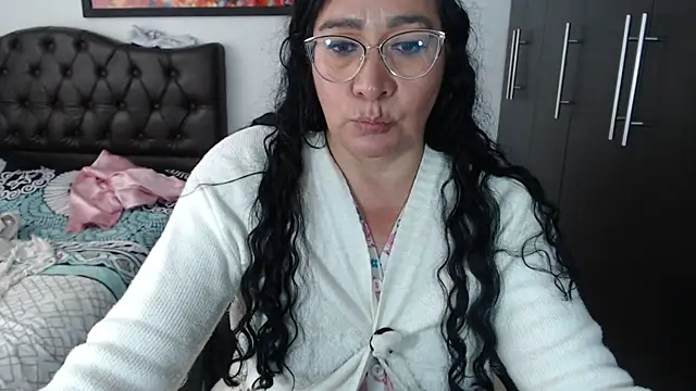 Grace_mature_milf Chat XXX in diretta