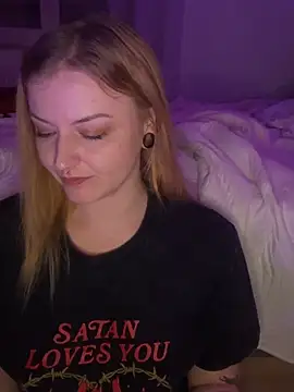 CherryyCheeks 现场XXX聊天