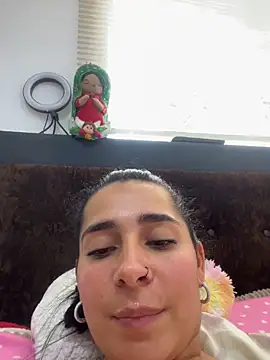 Meganmilk1: онлайн-секс-чат