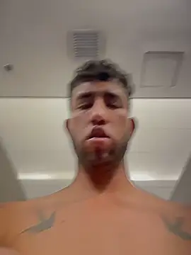 liam_bronwn Webbikameraesitys