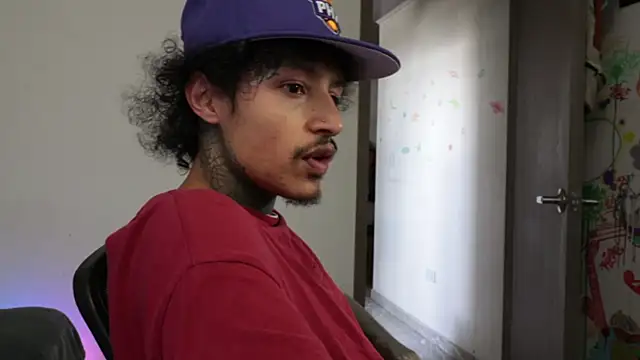 trieone 现场XXX聊天