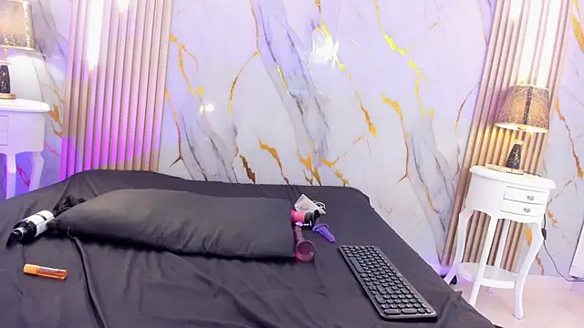 AprillRoss live XXX chat