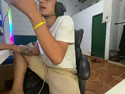 Max_TheHorseDick 现场XXX聊天