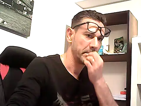 دردشة mastercharisma35 الجنسية المباشرة