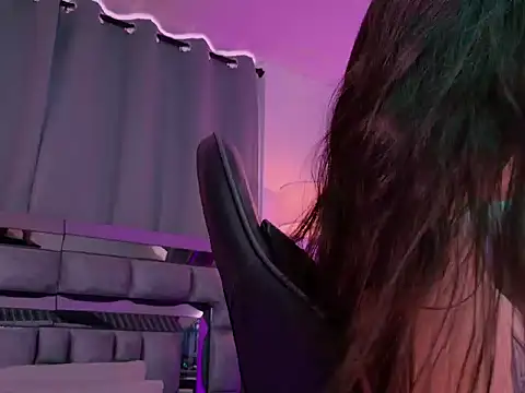 Bella_Clark2: онлайн-секс-чат