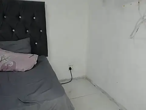 BootySoYummyX Chat XXX in diretta