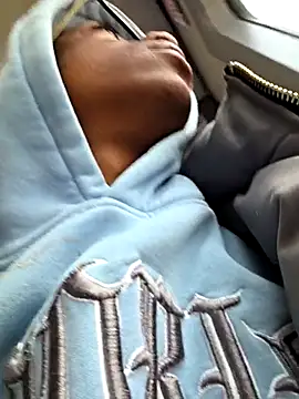 Pokazy przed kamerką – hormoneactivated