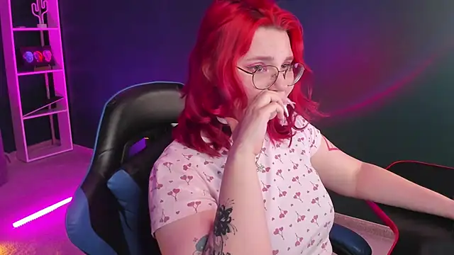 Show modela Alice_Kitagawa na web-kameri