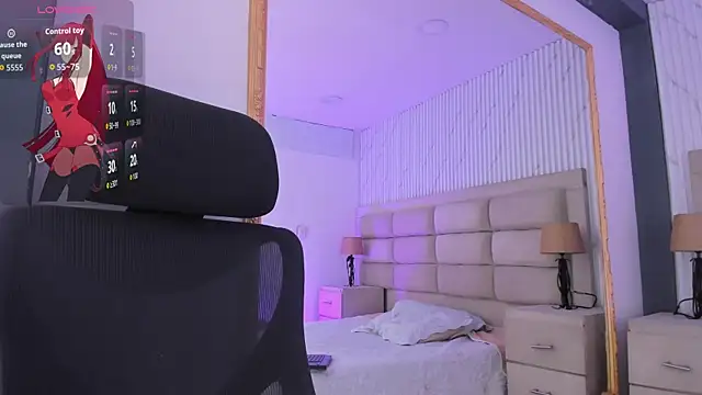 CarolineFyre Chat XXX in diretta