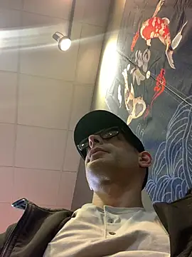 hailzeffn: онлайн-секс-чат