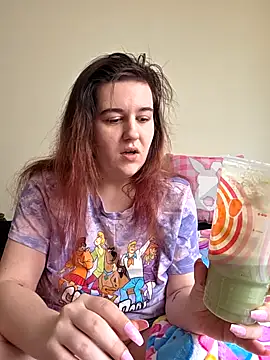 Ashlovescannabis: онлайн-секс-чат