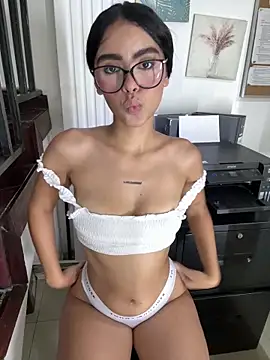 Czat XXX na żywo – kitty_rousse01