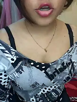 Saumyy élő XXX-chatje