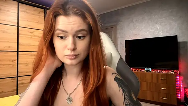 FoxyEmma live XXX chat