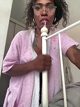 Bustykeyla's Webcam Show