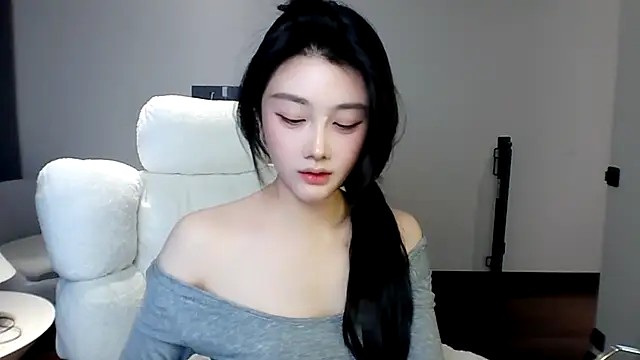 MedeLineayr Webcam-Show