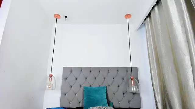 Czat XXX na żywo – your_d0ll1