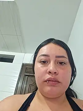 Stefa011: διαδικτυακό σόου στην κάμερα