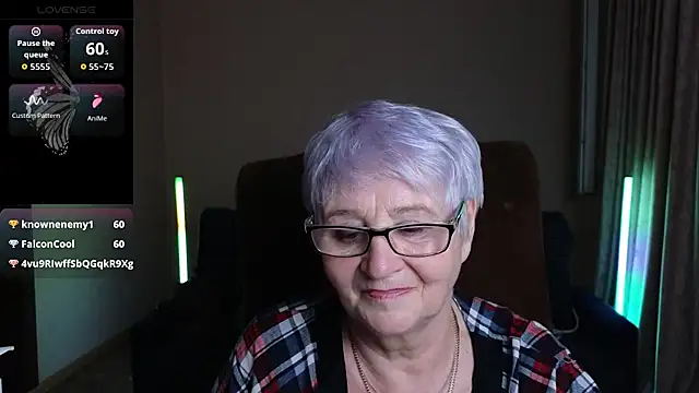 Sandra_Snowflake Adlı Modelin Canlı XXX Sohbeti