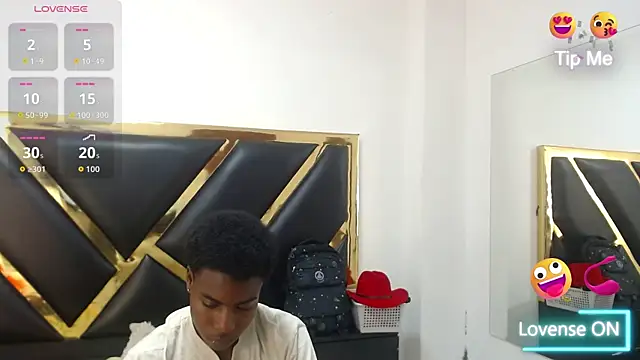 NoahJhonson69のウェブカメラショー